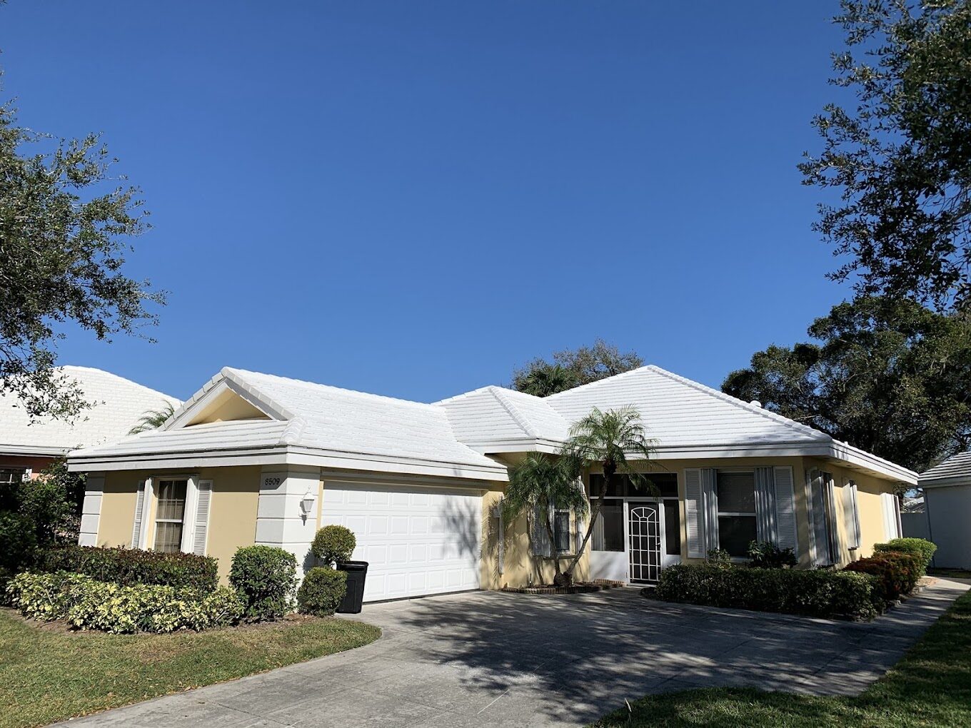 Coral Springs metal roof installation — standing seam roof by M&M Roofing contractor